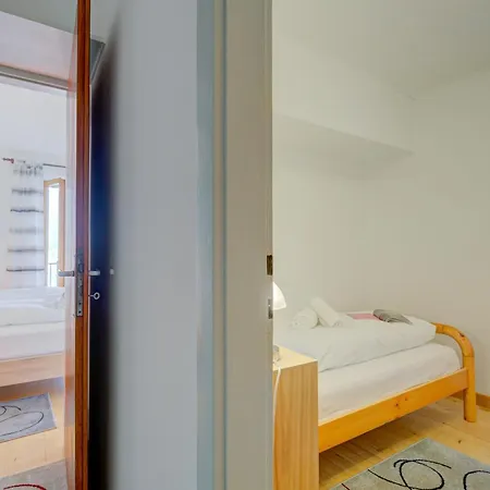 Casa Patrizia Gambarogno With & Mountain Views - Happy Apartment Caviano