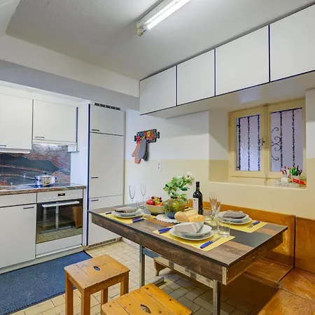 Casa Patrizia Gambarogno With & Mountain Views - Happy Caviano