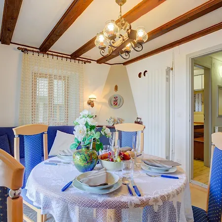 Apartment Casa Patrizia Gambarogno With & Mountain Views - Happy *