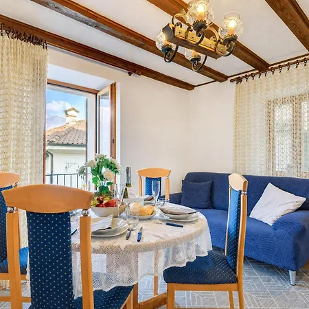 Casa Patrizia Gambarogno With & Mountain Views - Happy Apartment Caviano